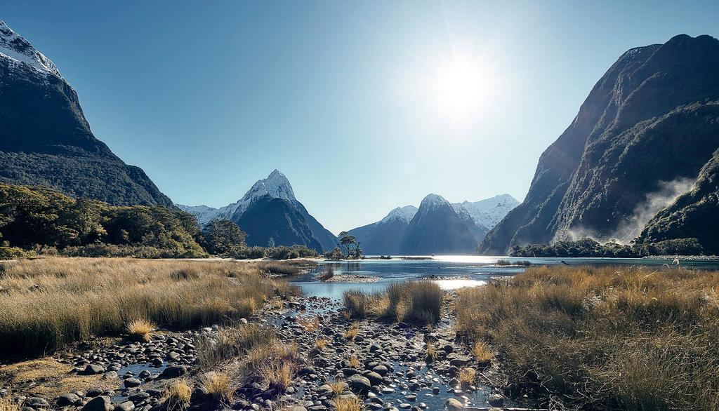 Milford Sound Overnight Cruise - Fiordland Discovery Exterior photo